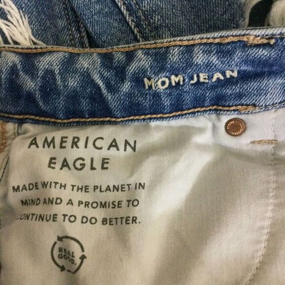 American Eagle Womens Strigid Ripped Knees Mom Denim Jeans Blue Size 14 Short - Picture 7 of 9